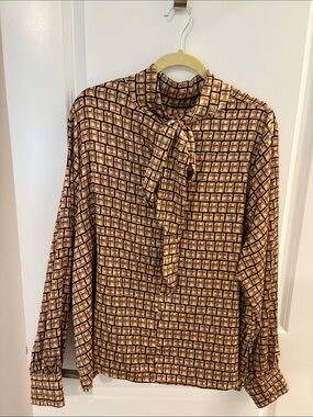 Women's Mock Neck Long Sleeve Patterned Top in Brown